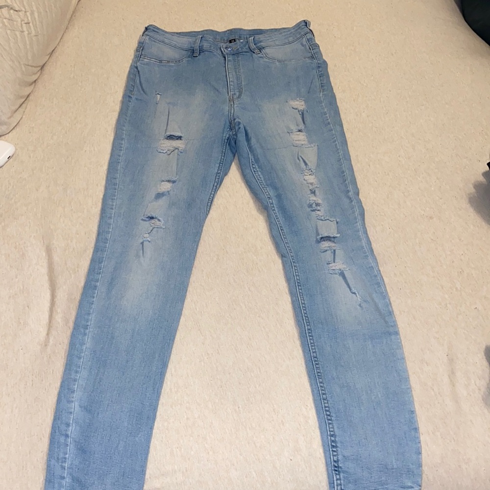 Cute Ripped Jeans